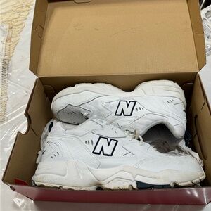 New Balance Tennis Shoes